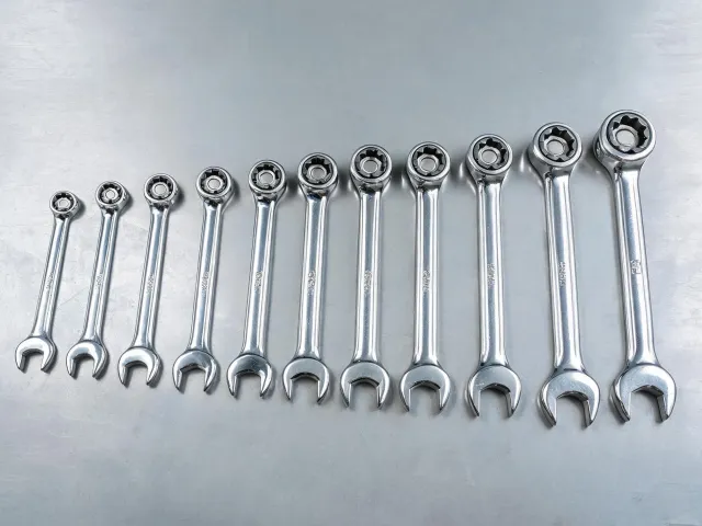 Gearwrench ratcheting wrench set